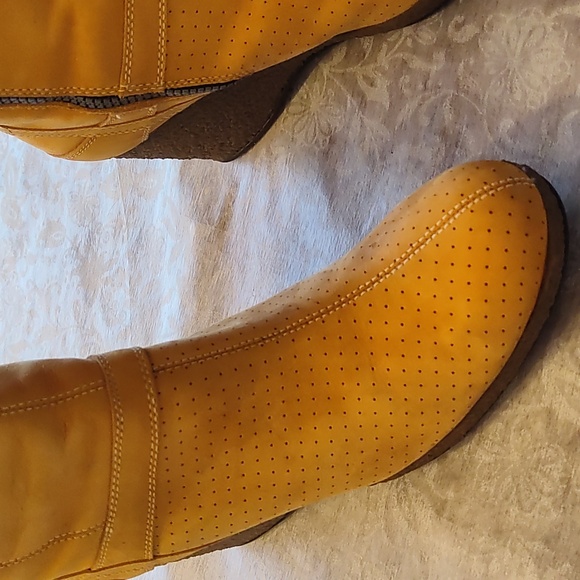 Timberland Suede Wedge Boots Size 10 - Picture 2 of 8